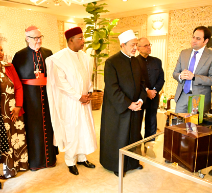 Grand Imam tells Zayed award judging committee: You have a golden opportunity to create a world where love, affection and goodness prevail