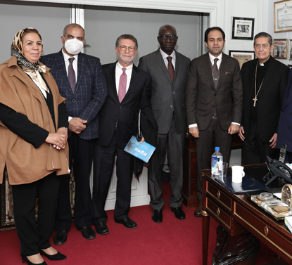 HCHF delegation meets with Rabbi Arthur Schneier and students at New York synagogue